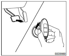 Décharge de la pile de la clé intelligente NISSAN Intelligent KeyMD 