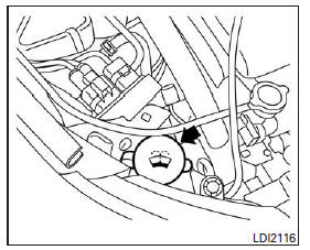 Remplissez le réservoir de liquide lave-glace périodiquement.